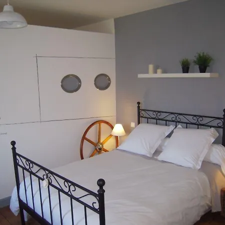 فندق مبيت وإفطار Bed&b La Ferme De L'ostrevent Estrées