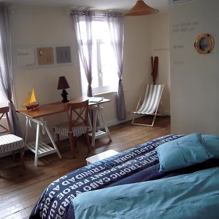 ベッド・アンド・ブレックファスト Bed&b La Ferme De L'ostrevent Estrées